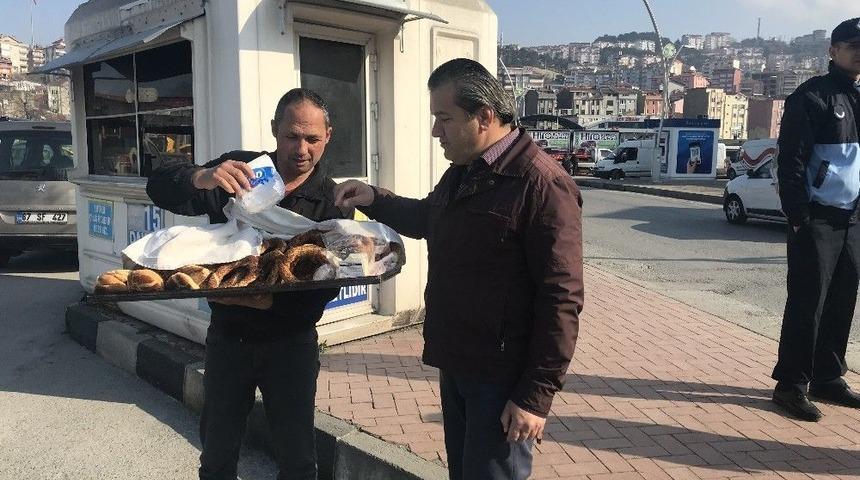 Simit&ccedil;i, 1 G&uuml;nl&uuml;k Hasılatını Afrin&rsquo;de Askerlere Bağışladı