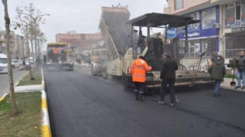 Batman Belediyesi Asfalt &Ccedil;alışmalarına Aralıksız Devam Ediyor