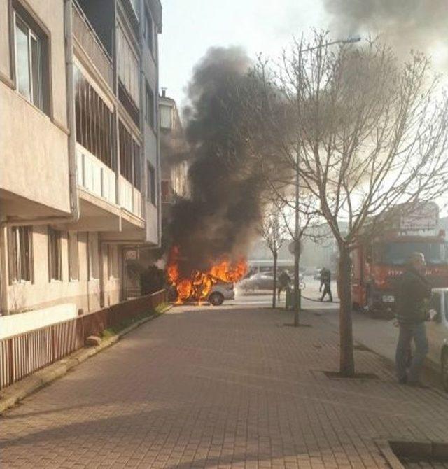 Vergi Dairesine Girdi, Arabası Küle Döndü