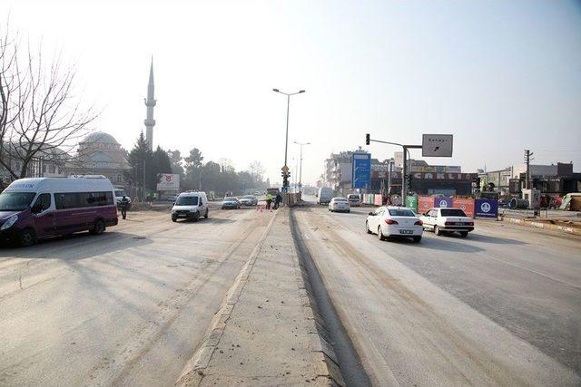 Etbalık Ve Topça Kavşakları Trafiğe Açıldı