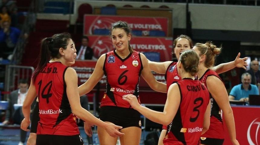 Venus Sultanlar Ligi: İlbank: - Vakıfbank: 3