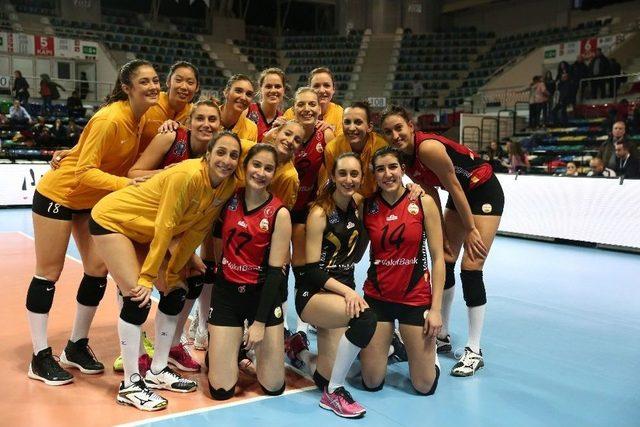 Venus Sultanlar Ligi: İlbank: - Vakıfbank: 3