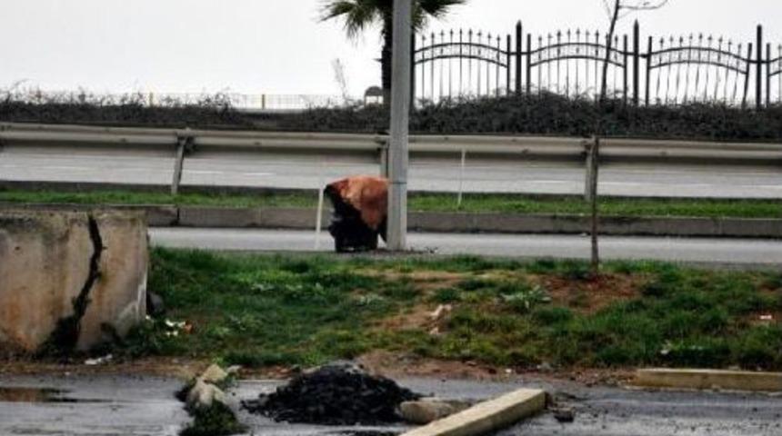 F&uuml;nyeyle Patlatılan Ş&uuml;pheli Poşetten &Ccedil;&ouml;p &Ccedil;ıktı