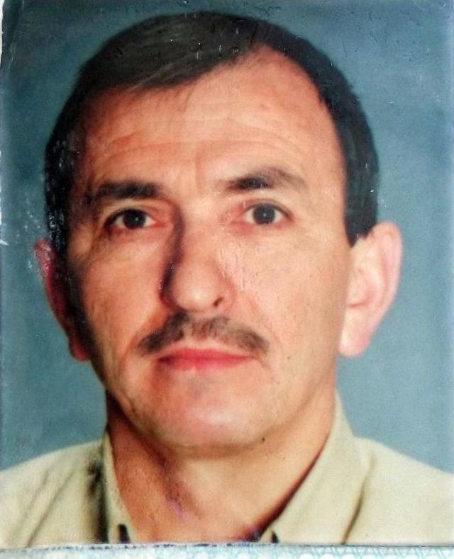 Tır a &Ccedil;arpan, Kamyonun Altına Giren Otomobilin S&uuml;r&uuml;c&uuml;s&uuml; &Ouml;ld&uuml; 2