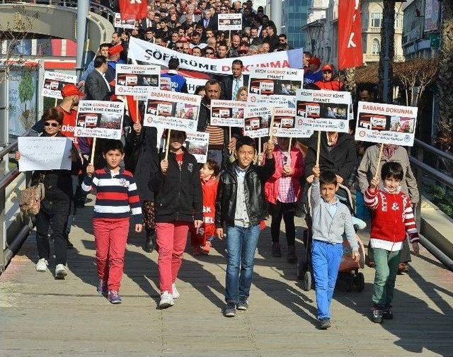 İzmir’de Eshot Ve İzulaş Şoförlerine Destek Yürüyüşü