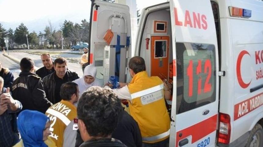 Başına Demir D&uuml;şen İş&ccedil;i Ağır Yaralandı