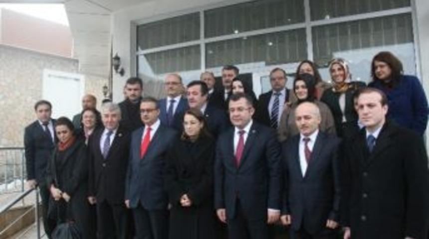 Bakan İslam, Rahatsızlığı Sebebiyle Ziyaret Programlarını İptal Etti