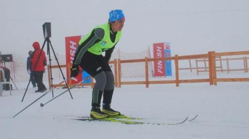 Bitlis'te Kayaklı Koşu 1'inci Etap Yarışması Başladı