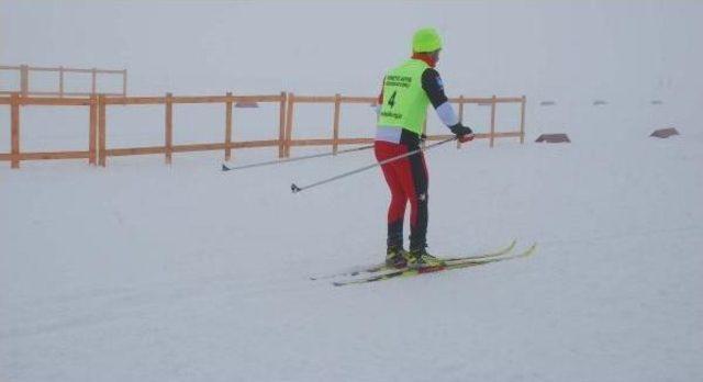 Bitlis'te Kayaklı Koşu 1'inci Etap Yarışması Başladı