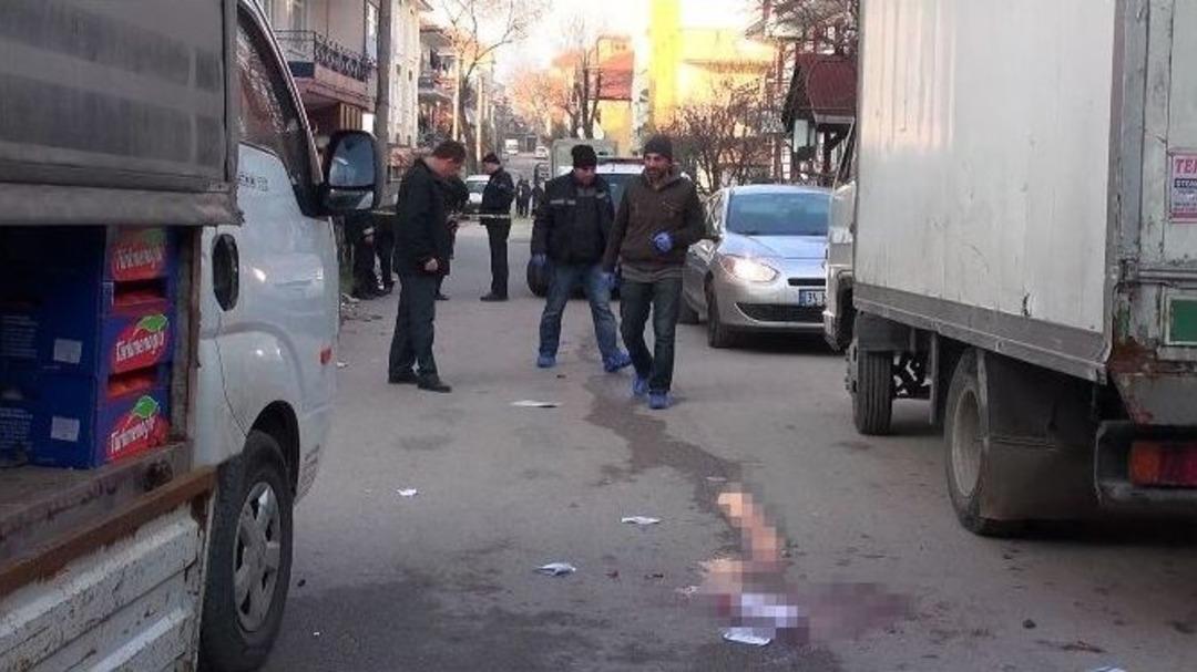 &Ouml;nce Silahla Vurdular, Sonra Bı&ccedil;akladılar