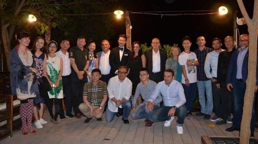 &Ccedil;inli Gazeteciler Kuşadası&rsquo;nda