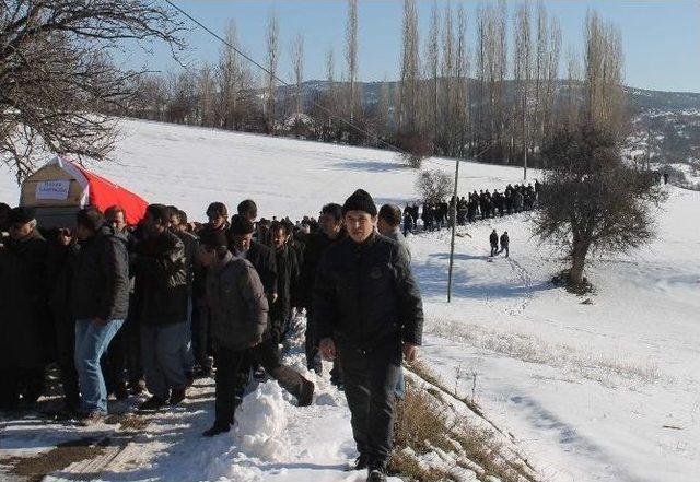 Trafik Kazasında Ölen Hakim Yozgat’ta Toprağa Verildi