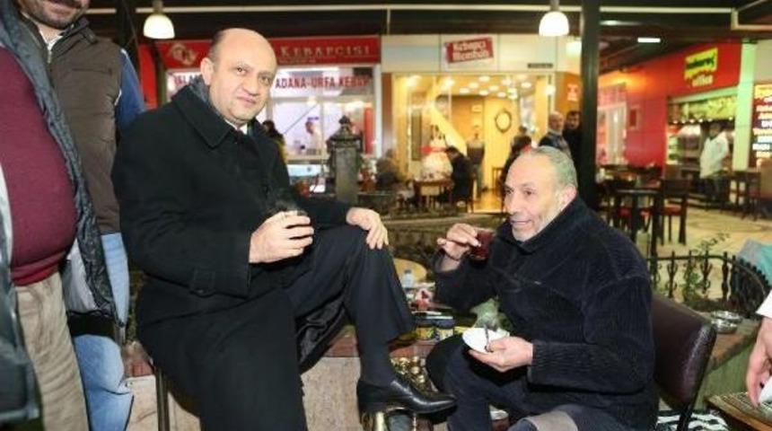 Bakan Fiki Işık Ayakkabı Boyatıp 100 Lira Verdi