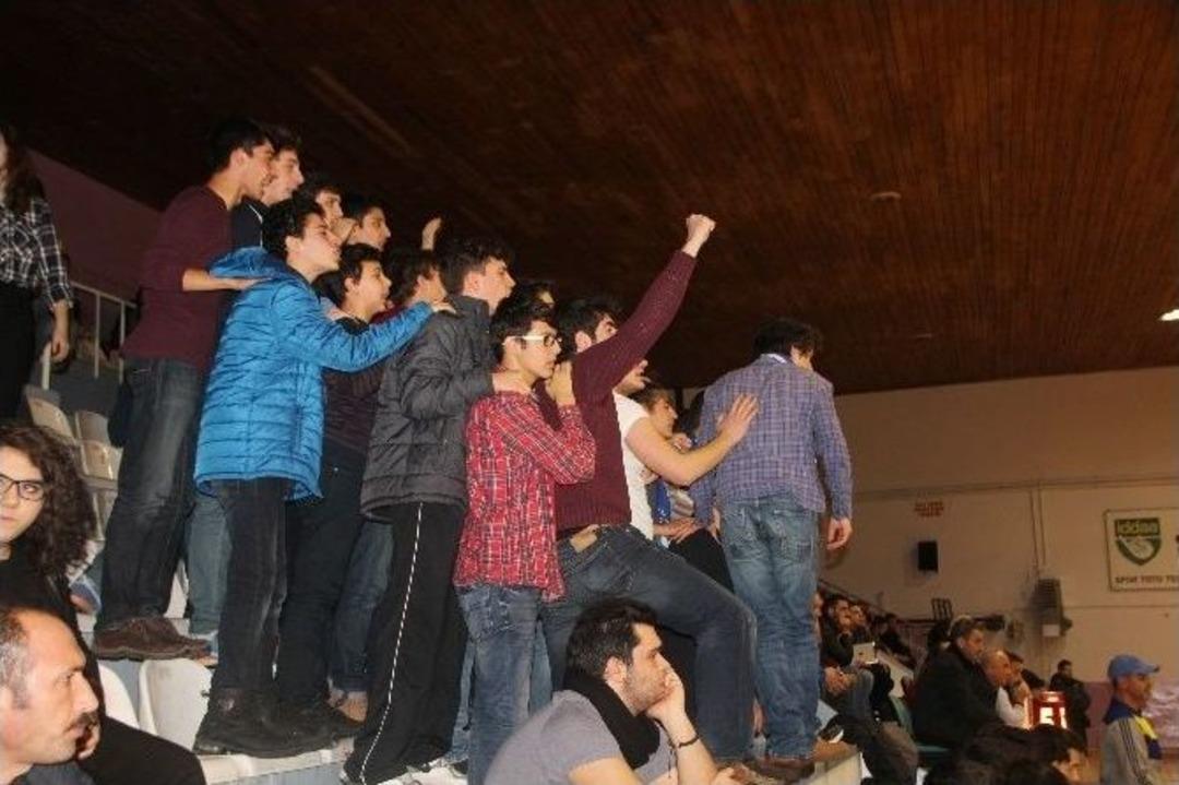 Liselerarası Basketbol M&uuml;sabakalarına Akan &Ccedil;atı Damgasını Vurdu