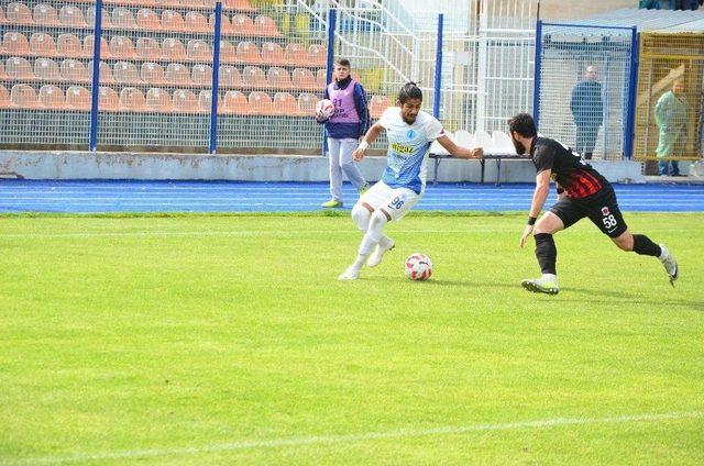 K&uuml;tahyaspor: 2 - Tki Tavşanlı Linyitspor: 0 2