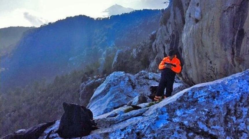 Bey Dağları&rsquo;nda Kaybolan Turistleri Arama &Ccedil;alışmaları S&uuml;r&uuml;yor
