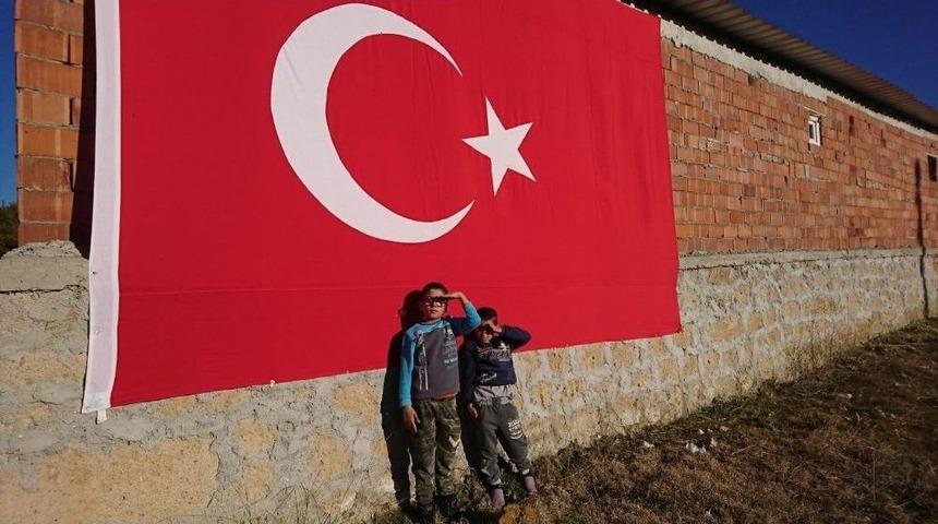 Minikler &ldquo;biz De Askeriz&rdquo; Dediler