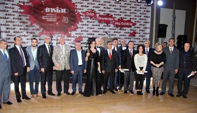 Ansiad &Ouml;d&uuml;lleri Sahiplerini Buldu 2