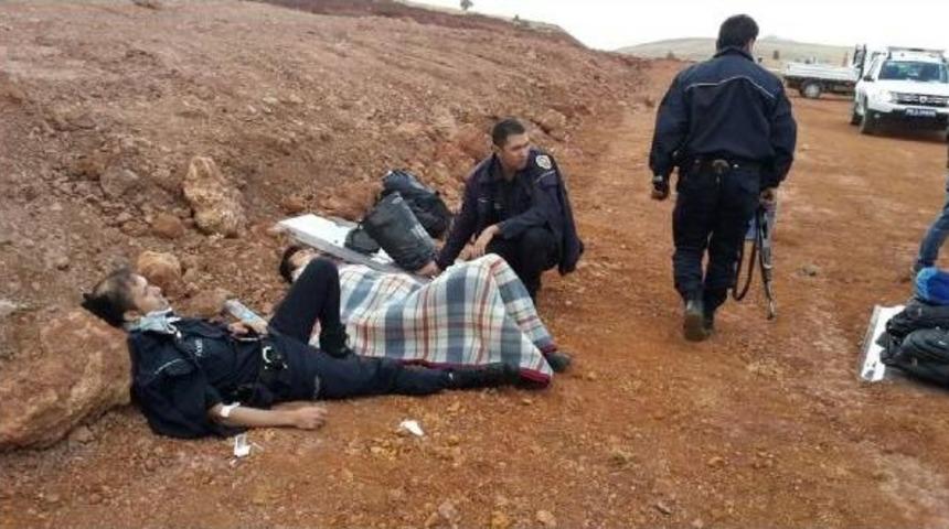 Polisleri Taşıyan Midib&uuml;s Devrildi: 7 Yaralı