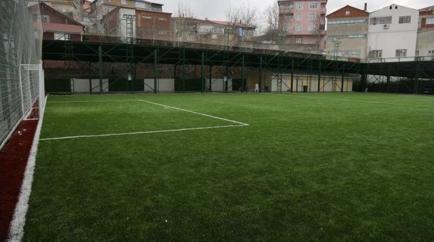 Soğuksu Sahasının Çimi Yenilendi