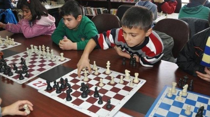 Sorgun&rsquo;da Satran&ccedil; Turnuvası Başladı