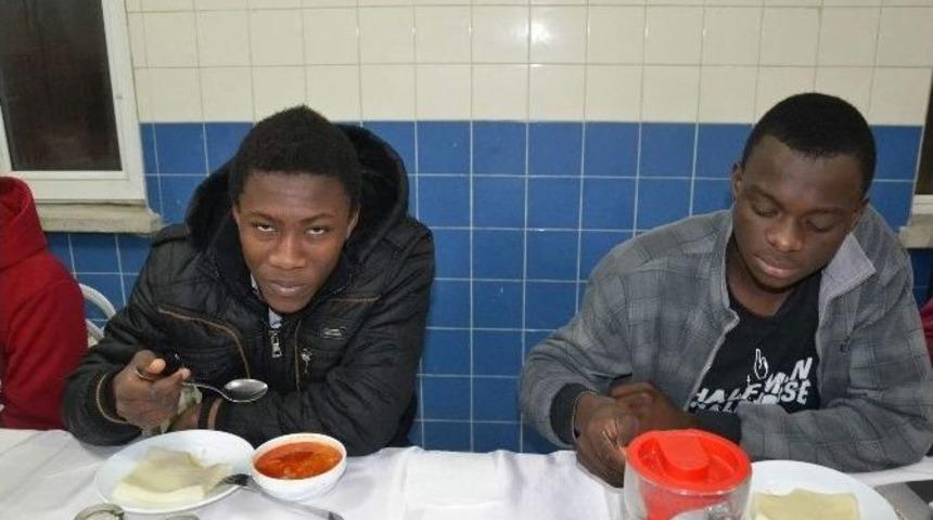 Yabancı &Ouml;ğrenciler Arabaşı Ziyafetinde Buluştu