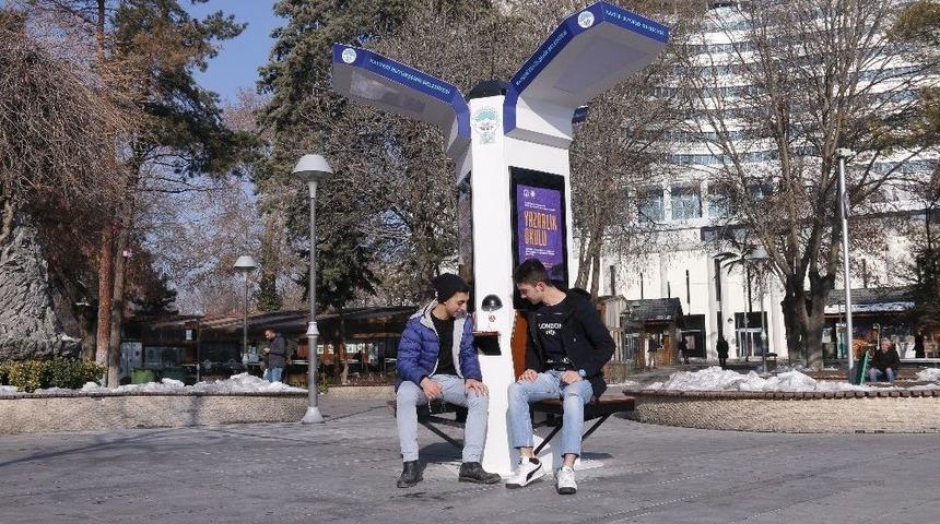 B&uuml;y&uuml;kşehir&rsquo;den &Uuml;cretsiz Şarj İstasyonu
