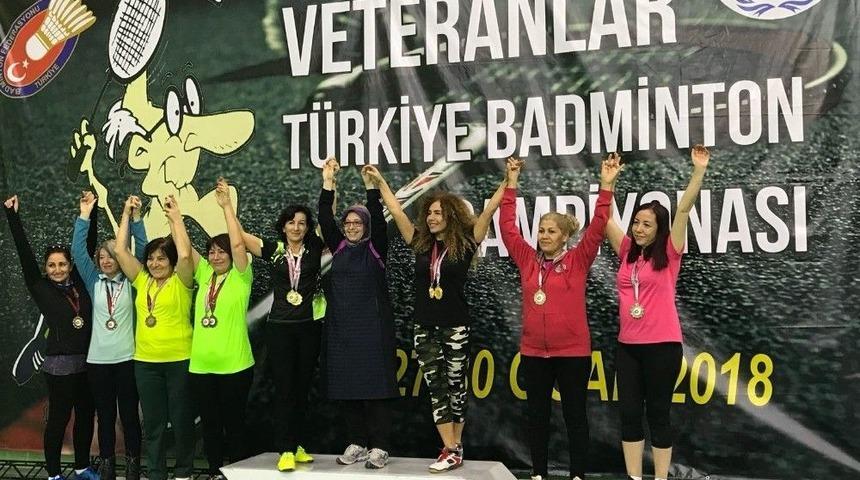 Badminton Hocaları T&uuml;rkiye Şampiyonu