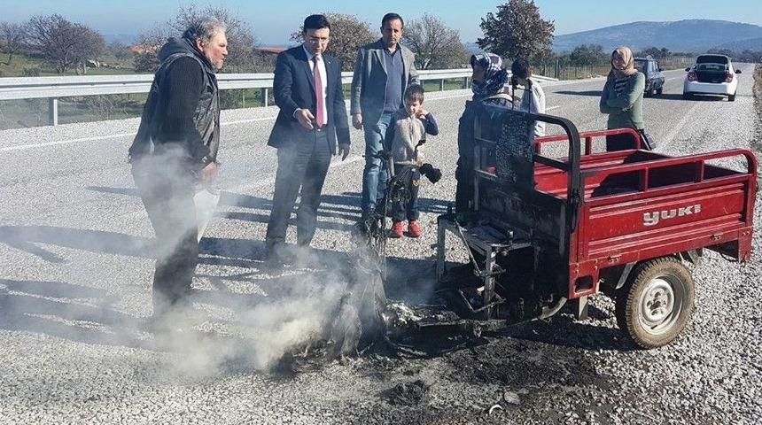 Ara&ccedil;ları Yanan Vatandaşların Yardımına Afad Koştu