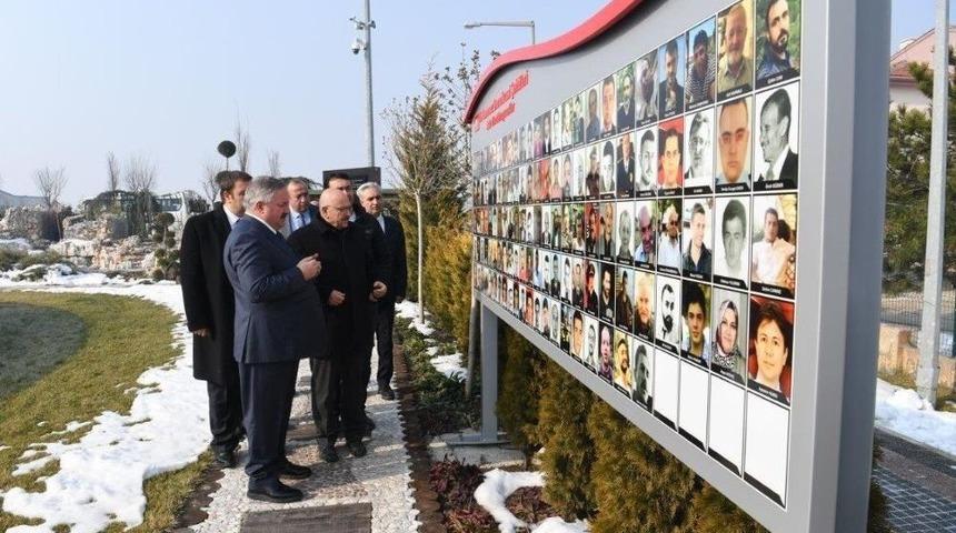 Ak Parti İl Y&ouml;netiminden Kayseri Organize Sanayi B&ouml;lgesi M&uuml;d&uuml;rl&uuml;ğ&uuml;&rsquo;ne Ziyaret