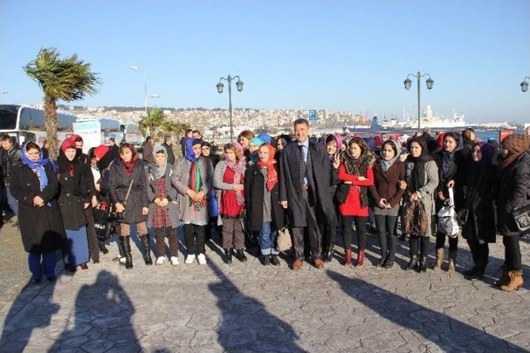Afgan Bayan Polis Adayları İlk Defa Deniz G&ouml;rd&uuml;ler