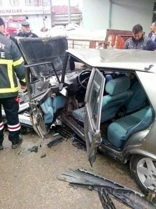 Aksaray&rsquo;da Trafik Kazası: 6 Yaralı 1