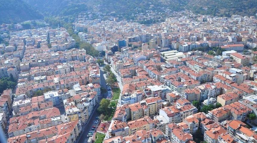 Manisa En Kalabalık 14&rsquo;&uuml;nc&uuml; Şehir