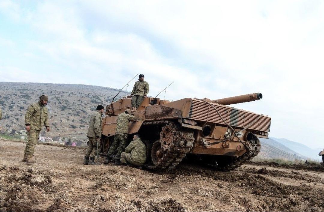 &Uuml;s B&ouml;lgesindeki T&uuml;rk Tankları B&ouml;yle Fotoğraflandı