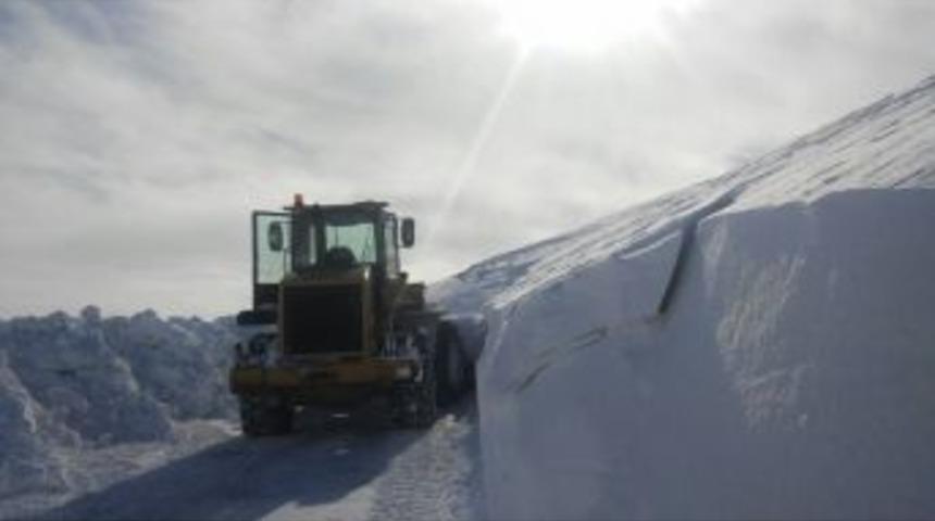 Ardahan-şavşat Karayolu Ulaşıma Kapandı