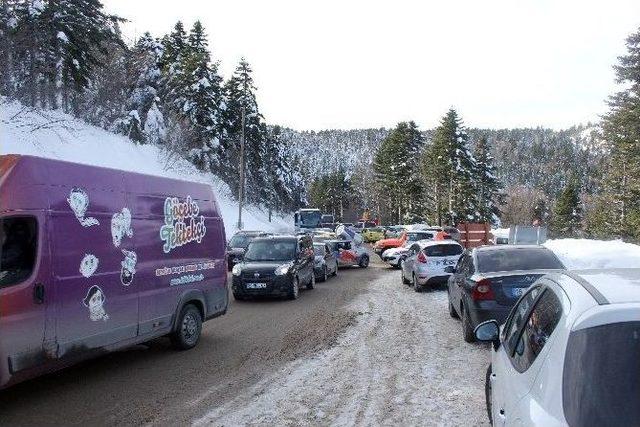 Uludağ Keyfi Trafik Çilesine Döndü