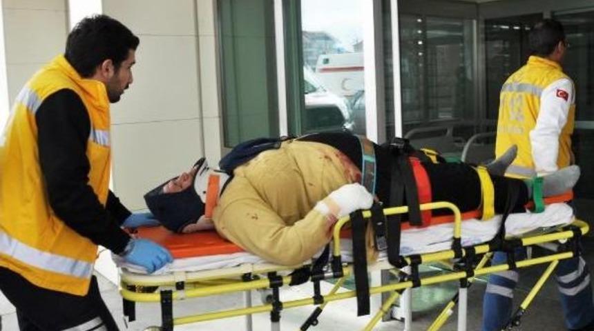 Otomobil Takla Attı: 3 Yaralı