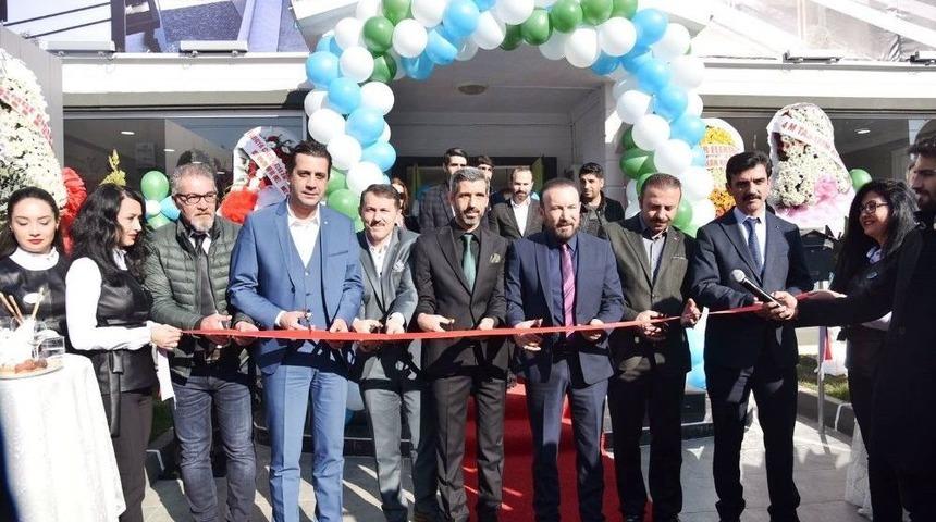 Vadi İzmit’in Yeni Satış Ofisi Yenişehir’de Açıldı