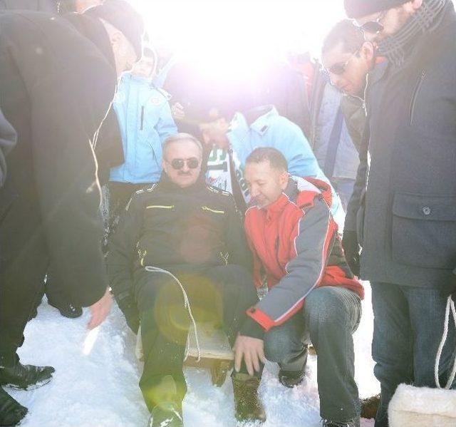 Uludağ Geleneksel Kızak Yarışlarıyla Şenlendi