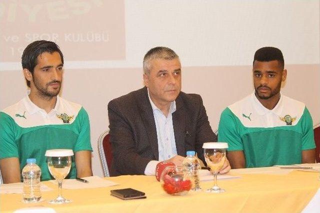 Akhisar Belediyespor’da 2 İmza