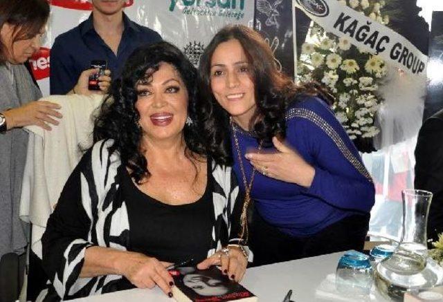 Turgutlu da Avm de T&uuml;rkan Şoray Izdihamı 2