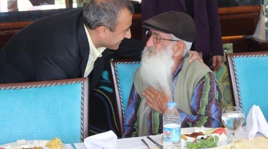 Vali Sonel, Huzur Evi Sakinleriyle Buluştu