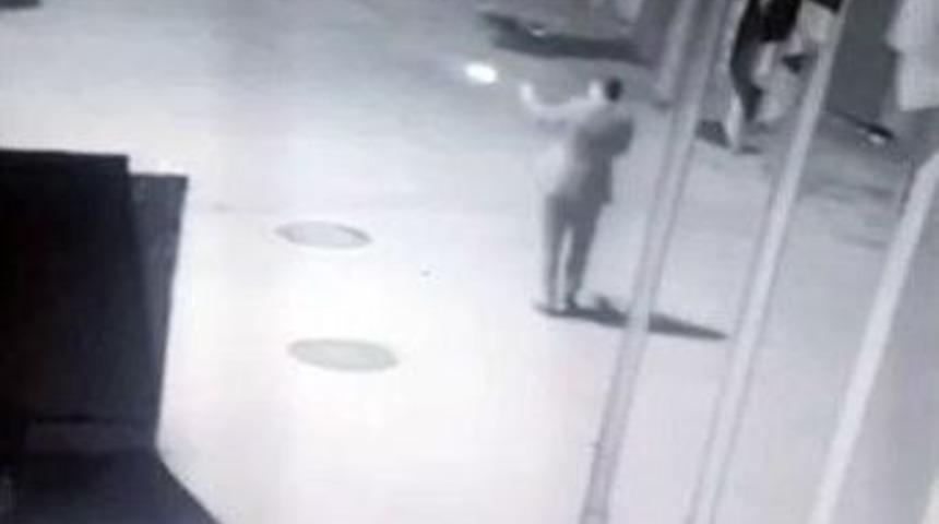 Pompalı T&uuml;fekle İş Yerini B&ouml;yle Taradılar