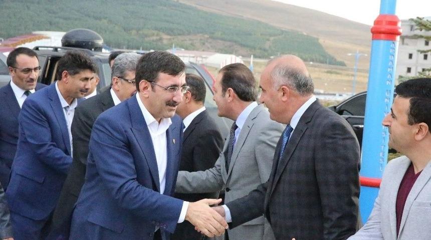 Ak Parti Genel Başkan Yardımcısı Yılmaz&rsquo;dan Ar&uuml;&rsquo;ye Ziyaret