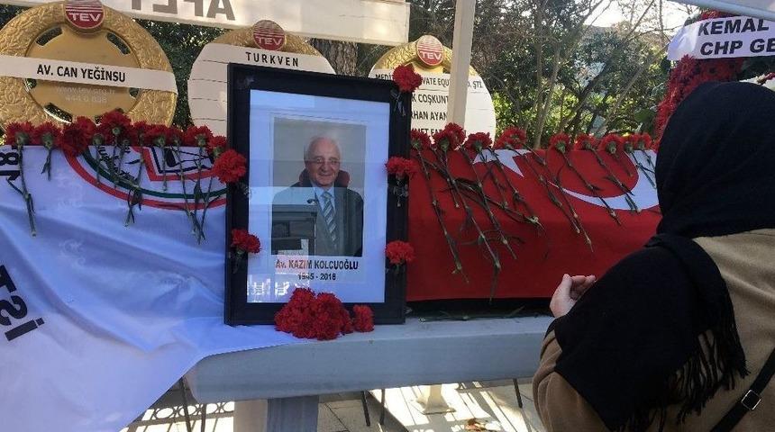 Eski İstanbul Barosu Başkanı Kazım Kolcuoğlu Son Yolculuğuna Uğurlandı