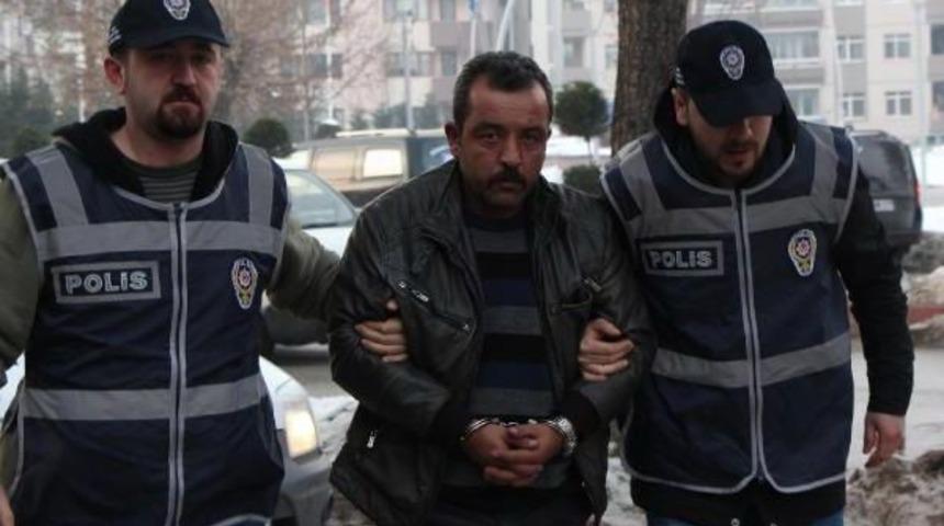 Başkasını Sevdiğini S&ouml;yleyince &Ouml;ld&uuml;rm&uuml;ş