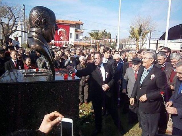 Yenifoça'da Rauf Denktaş Parkı'na Duygusal Açılış