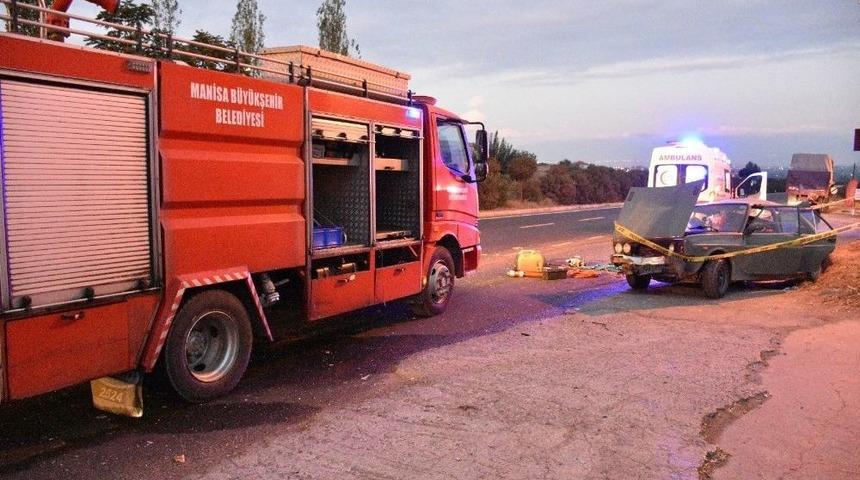 Kamyonla Otomobil &Ccedil;arpıştı: 1 &Ouml;l&uuml;, 4 Yaralı