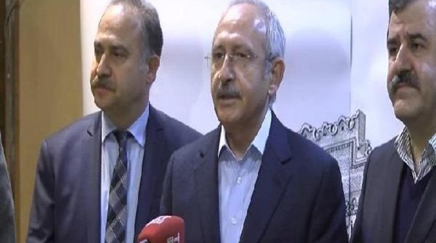 Kılıçdaroğlu, Yaşar Kemal'i Ziyaret Etti