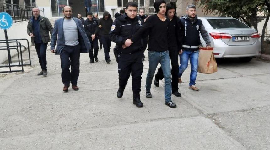 Kuyumcuyu Gasp Eden Çete Üyeleri Suriye’ye Kaçmak İsterken Yakalandı